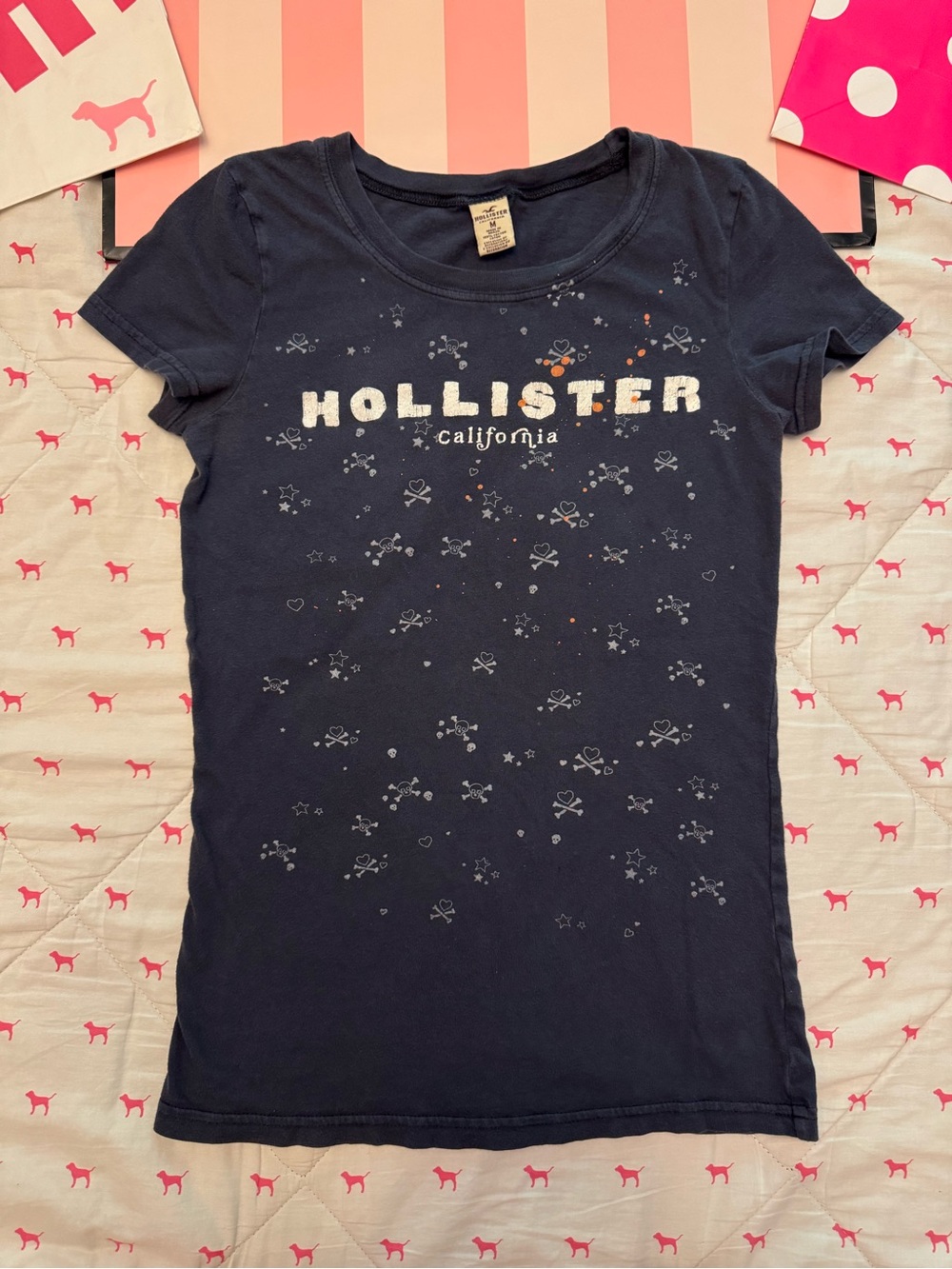 HOLLISTER CALIFORNIA VINTAGE Y2K BABY TEE SHIRT NAVY BLUE SKULLS HEARTS LOGO HTF